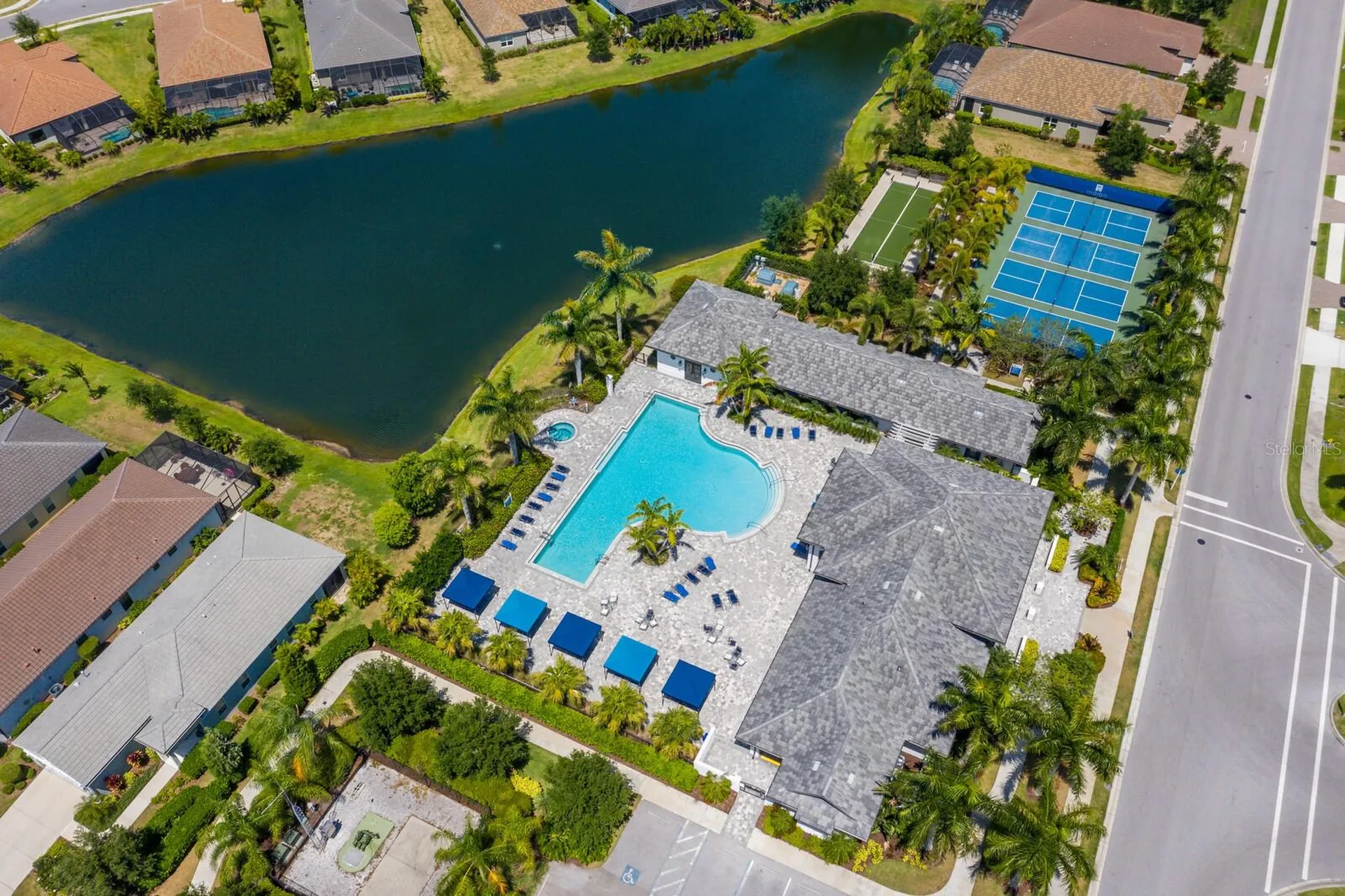 2723 Sapphire Blue Lane Bradenton FL 34211