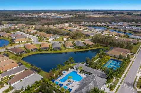 2723 Sapphire Blue Lane Bradenton FL 34211