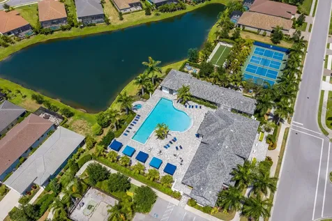 2723 Sapphire Blue Lane Bradenton FL 34211