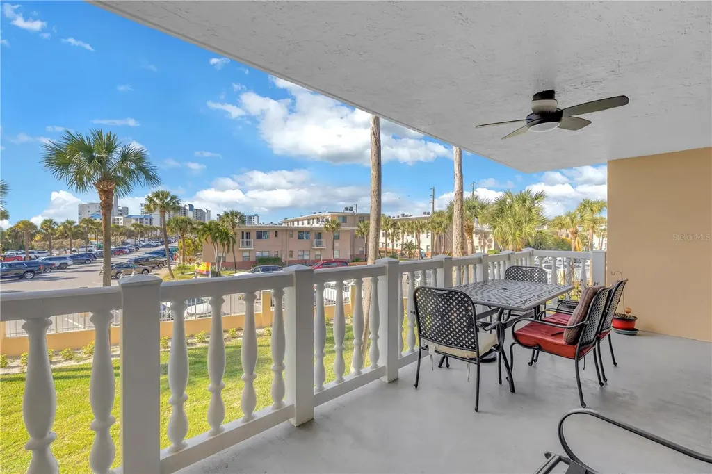 6650 Sunset Way St Pete Beach FL 33706
