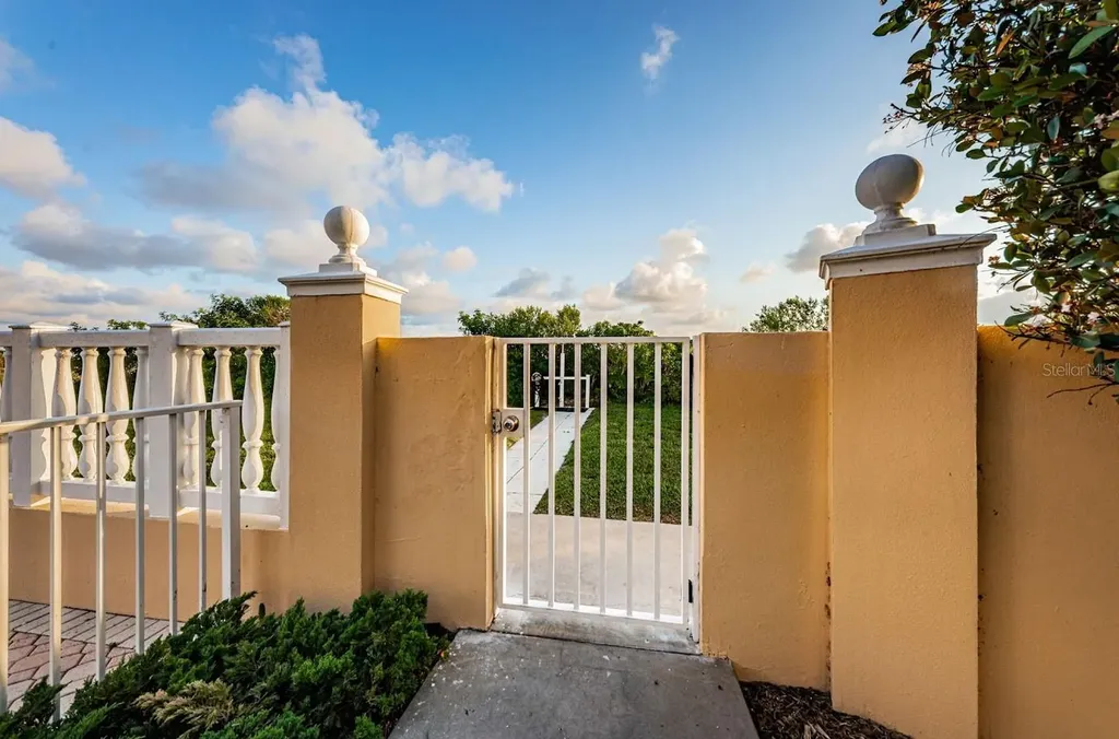 6650 Sunset Way St Pete Beach FL 33706