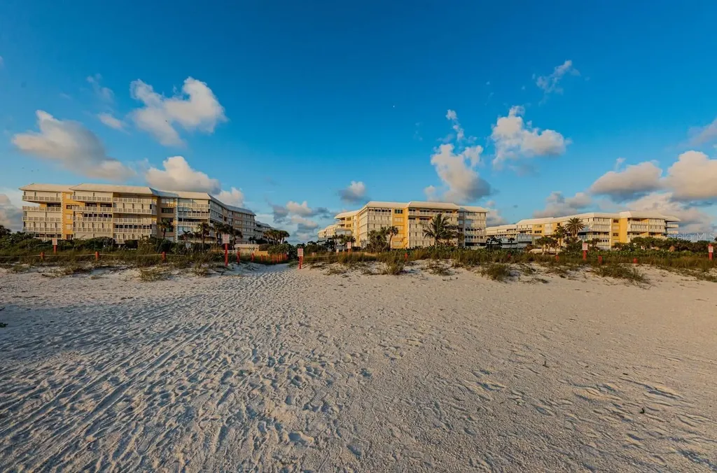 6650 Sunset Way St Pete Beach FL 33706
