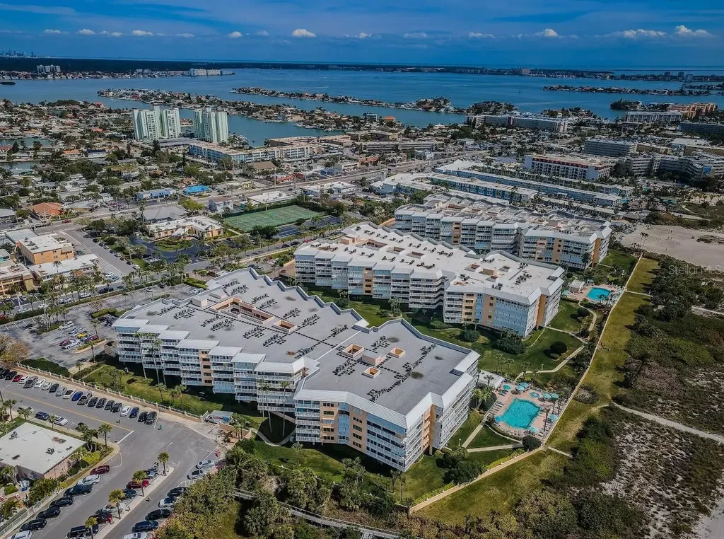 6650 Sunset Way St Pete Beach FL 33706