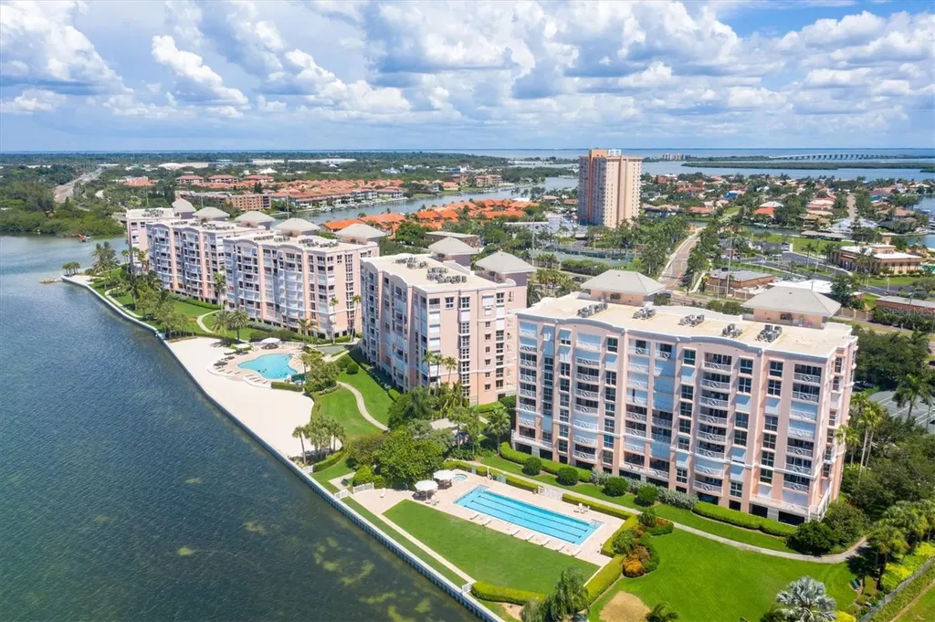 4993 Bacopa Lane S St Petersburg FL 33715
