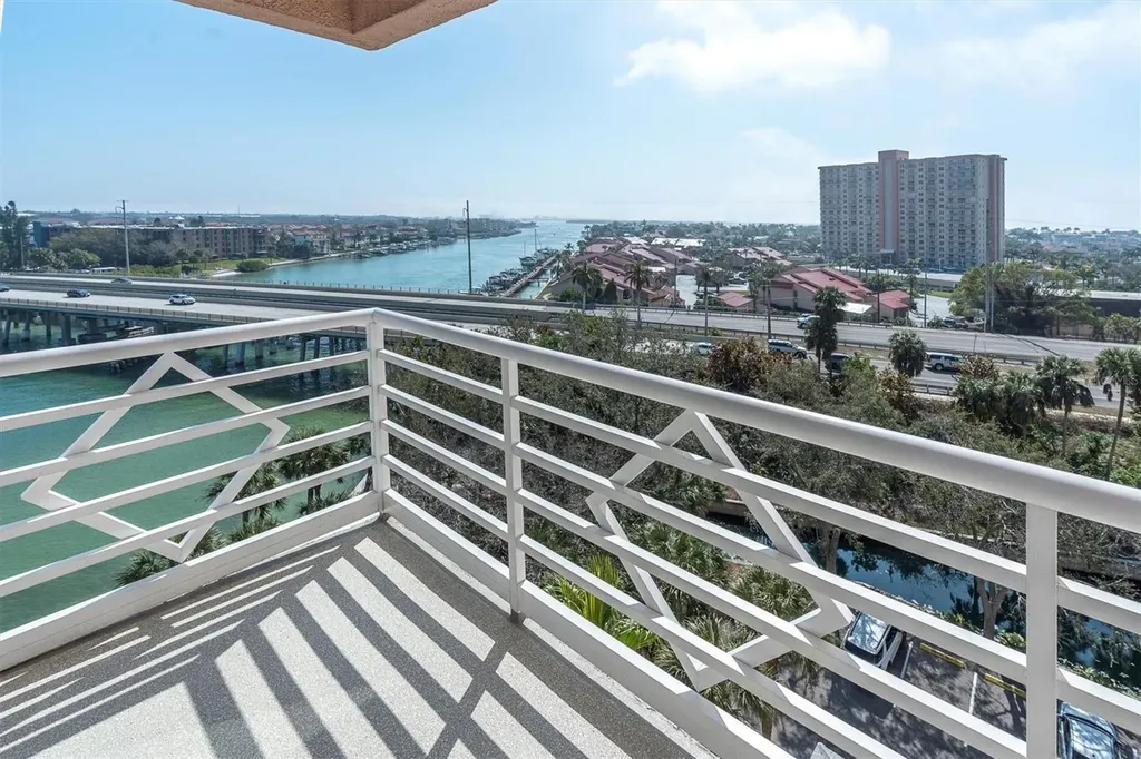 4993 Bacopa Lane S St Petersburg FL 33715