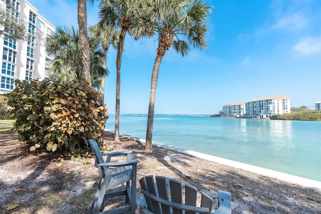 4993 Bacopa Lane S St Petersburg FL 33715