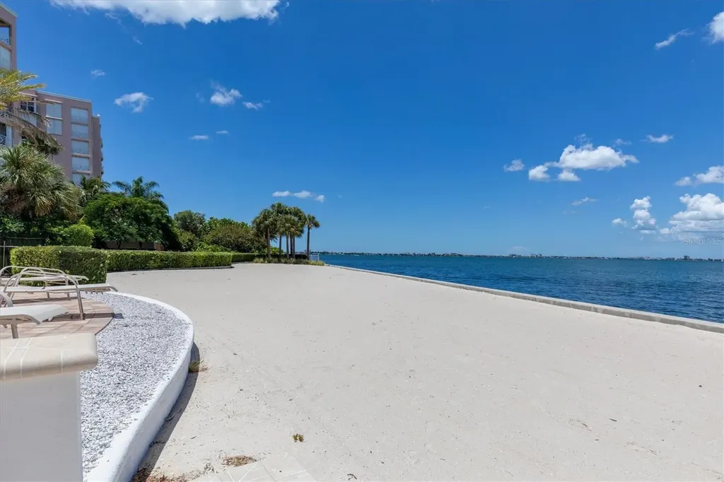 4993 Bacopa Lane S St Petersburg FL 33715
