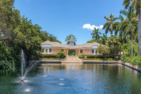 4993 Bacopa Lane S St Petersburg FL 33715
