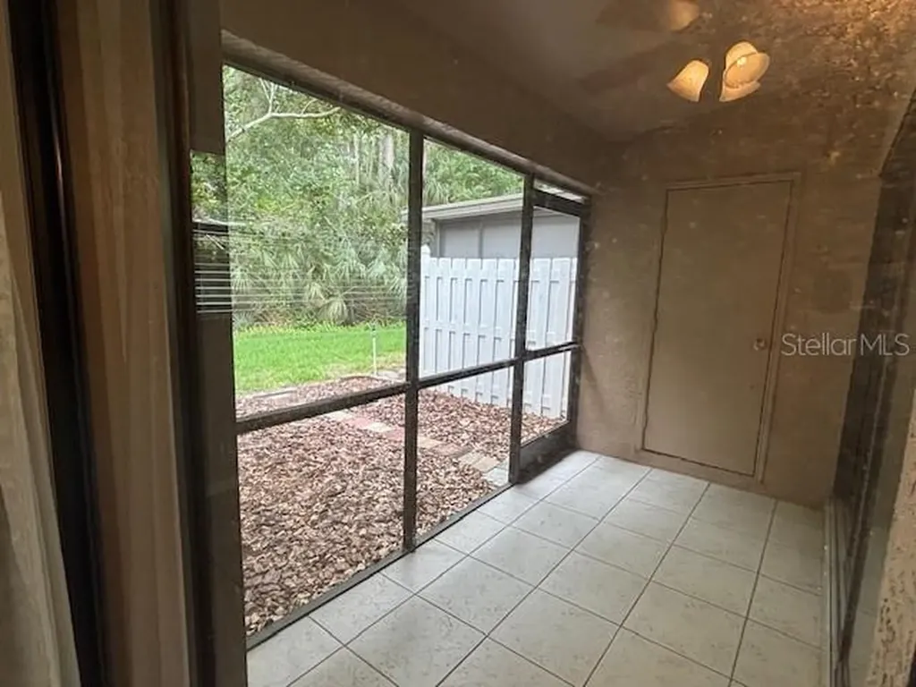 3182 Charter Club Drive Tarpon Springs FL 34688