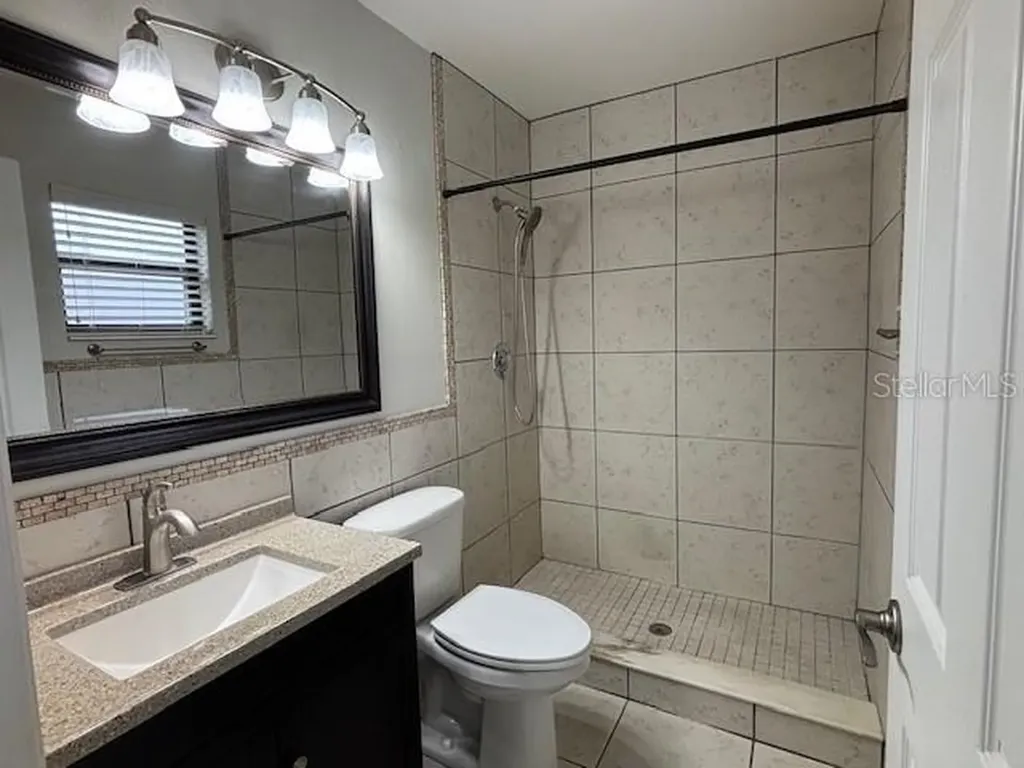 3182 Charter Club Drive Tarpon Springs FL 34688