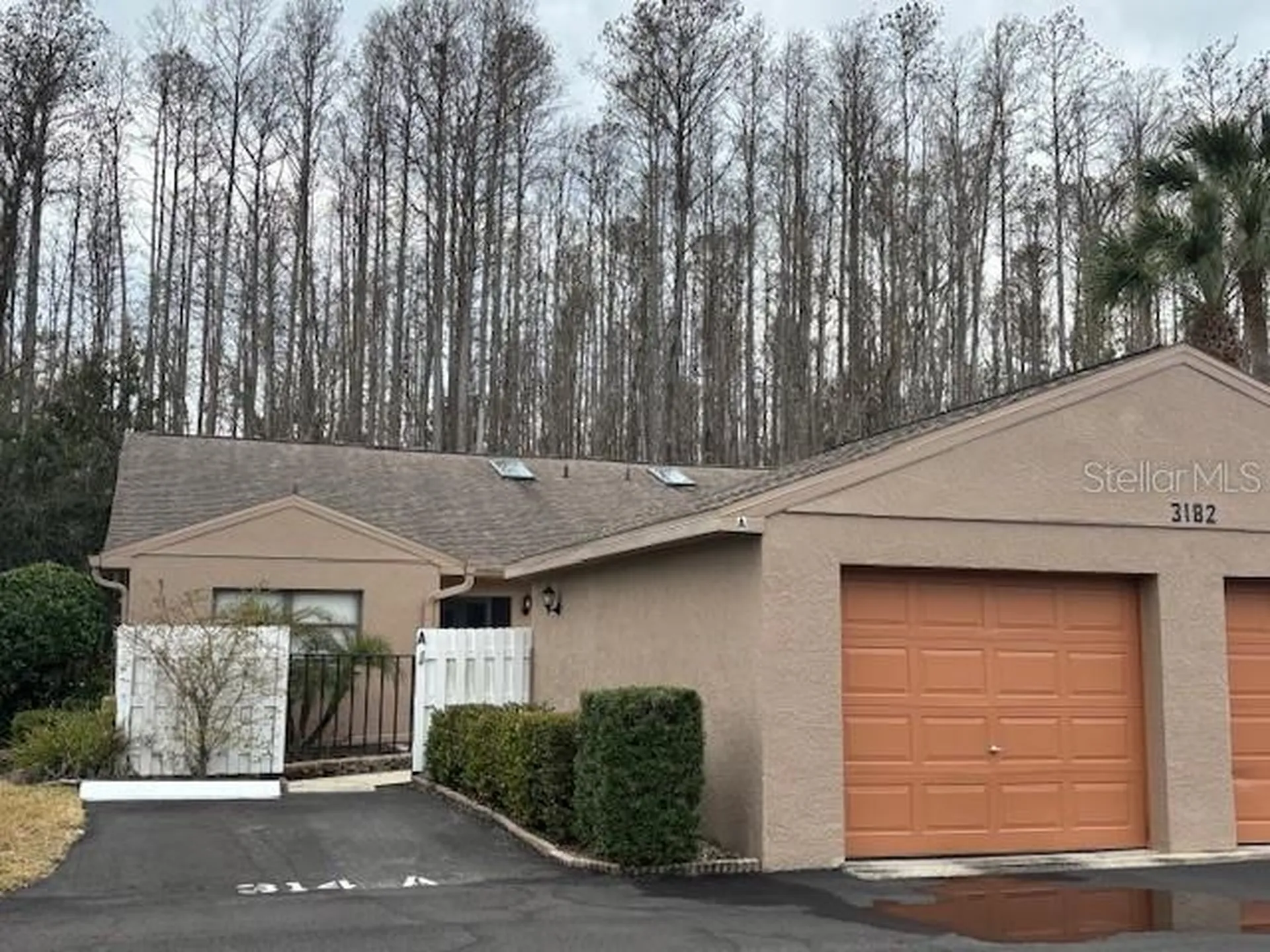 3182 Charter Club Drive Tarpon Springs FL 34688