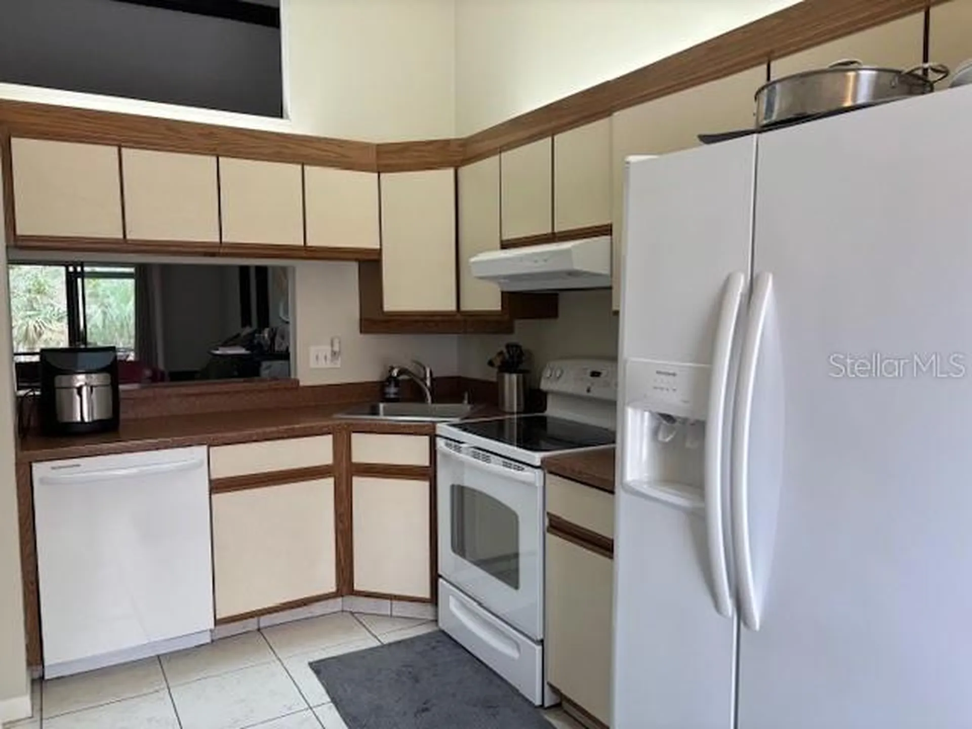 3182 Charter Club Drive Tarpon Springs FL 34688