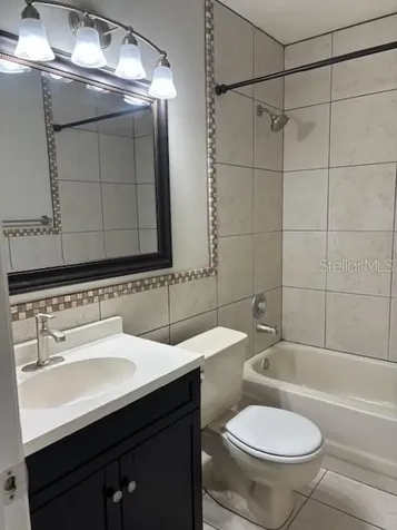3182 Charter Club Drive Tarpon Springs FL 34688