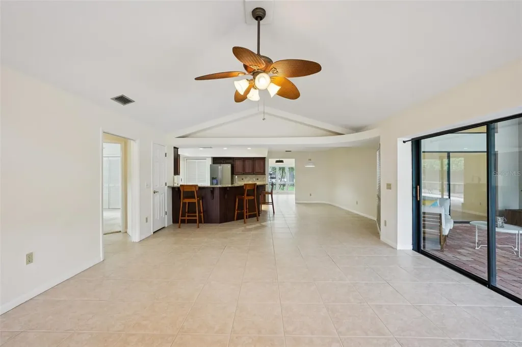 1604 Palace Court Valrico FL 33594