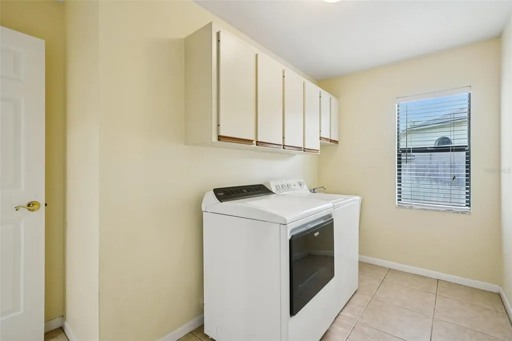 1604 Palace Court Valrico FL 33594