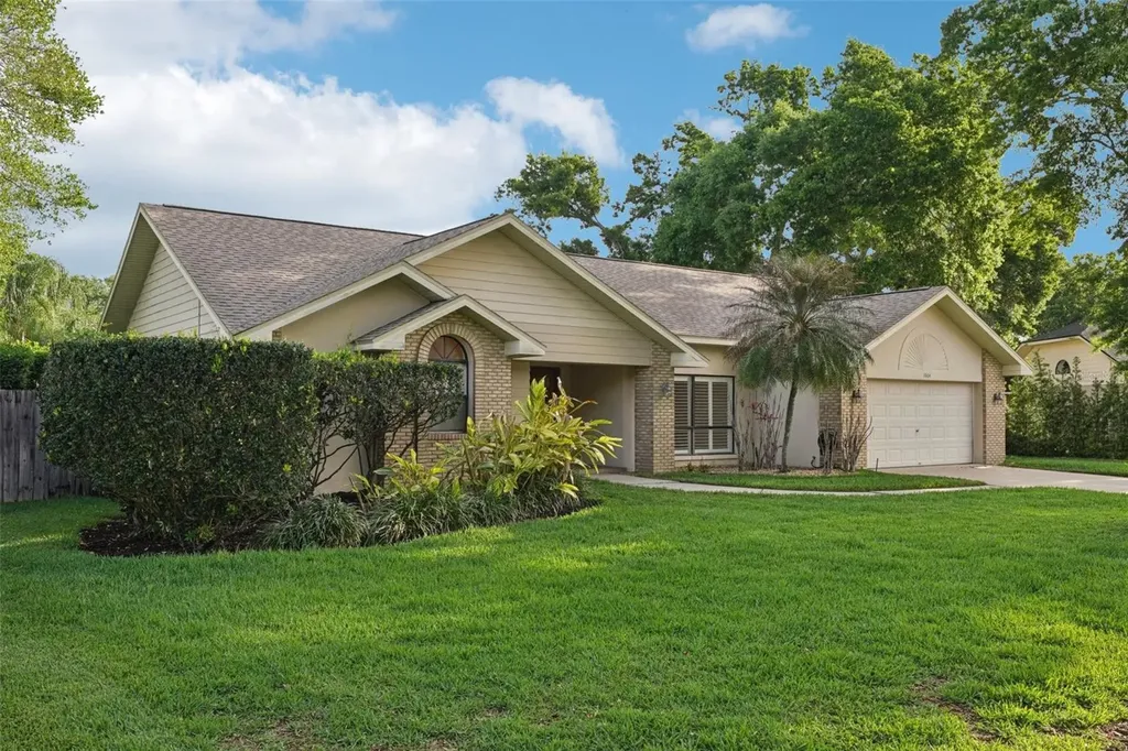 1604 Palace Court Valrico FL 33594