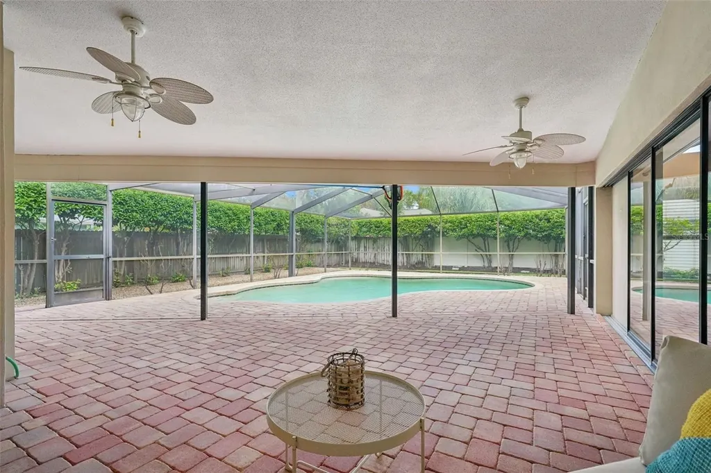1604 Palace Court Valrico FL 33594