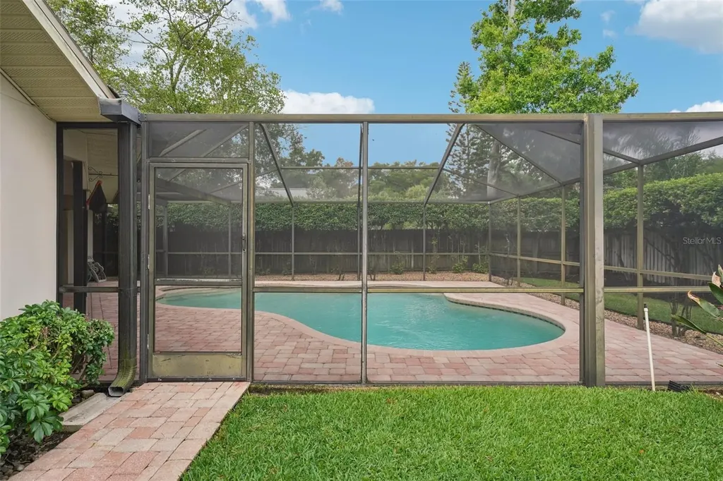 1604 Palace Court Valrico FL 33594