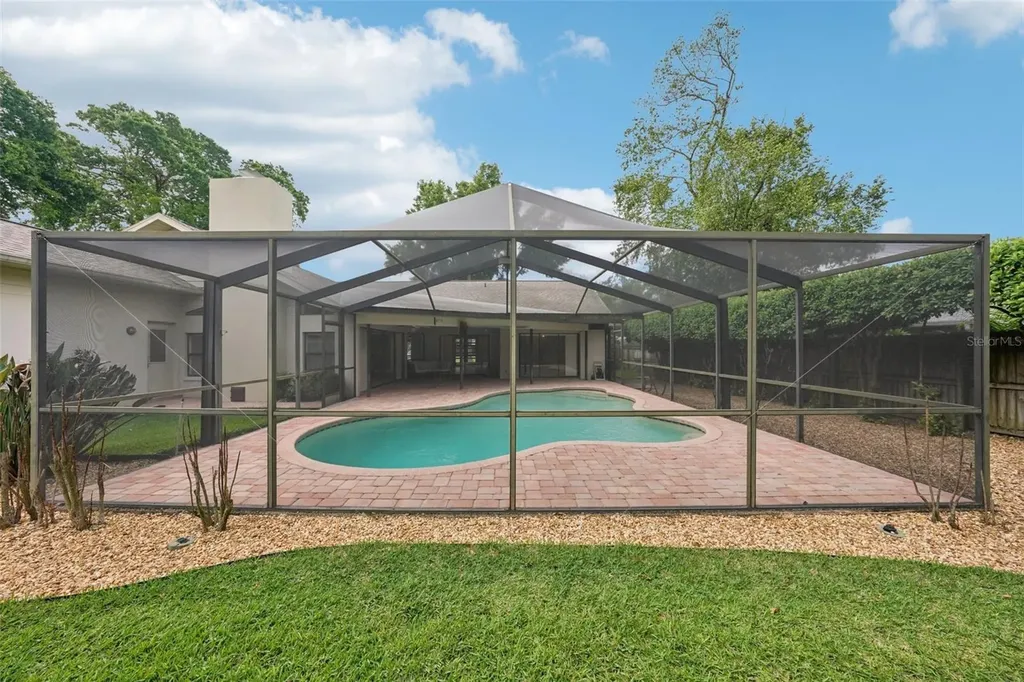 1604 Palace Court Valrico FL 33594