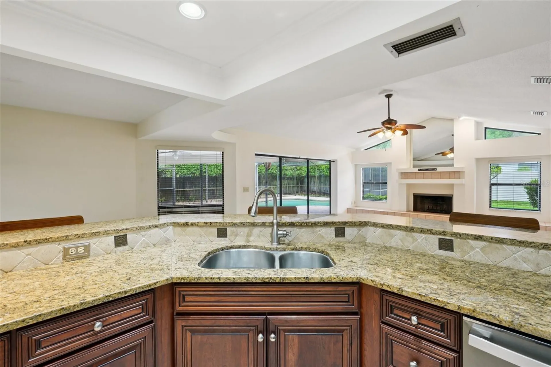 1604 Palace Court Valrico FL 33594