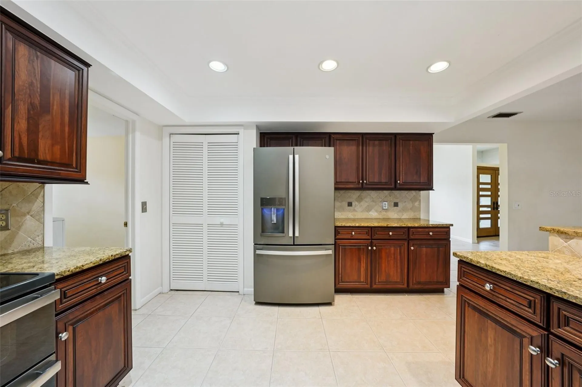 1604 Palace Court Valrico FL 33594
