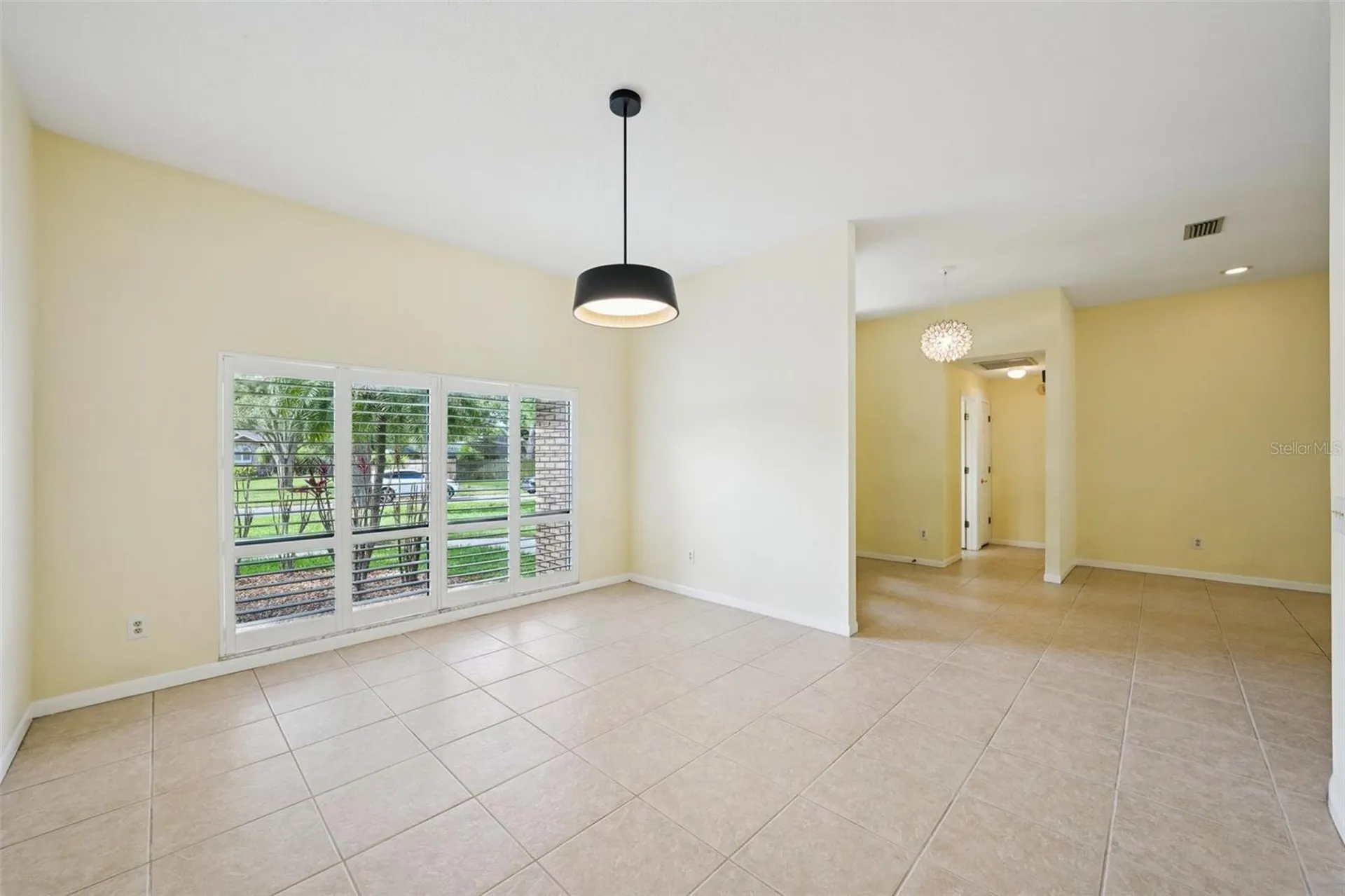 1604 Palace Court Valrico FL 33594