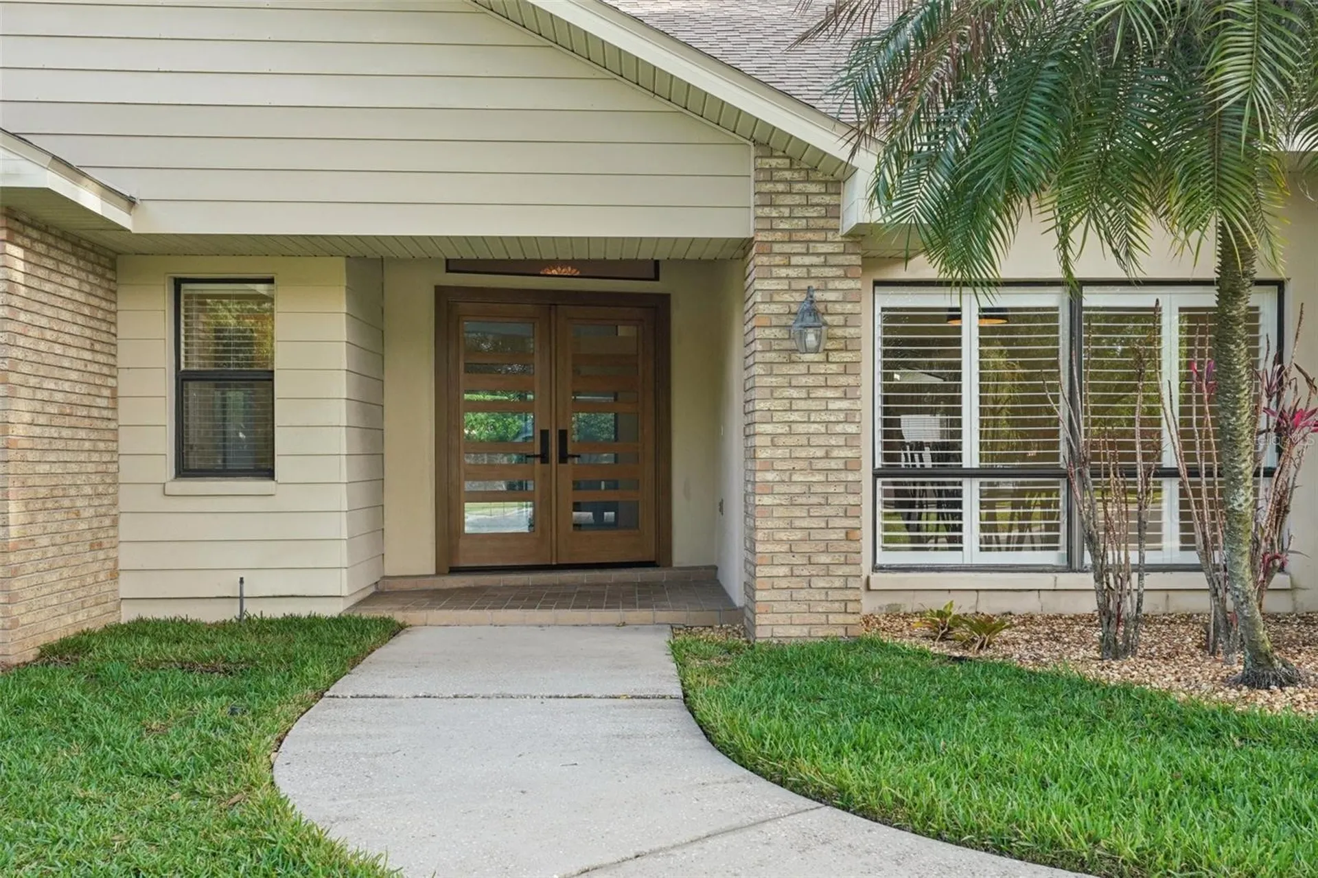 1604 Palace Court Valrico FL 33594