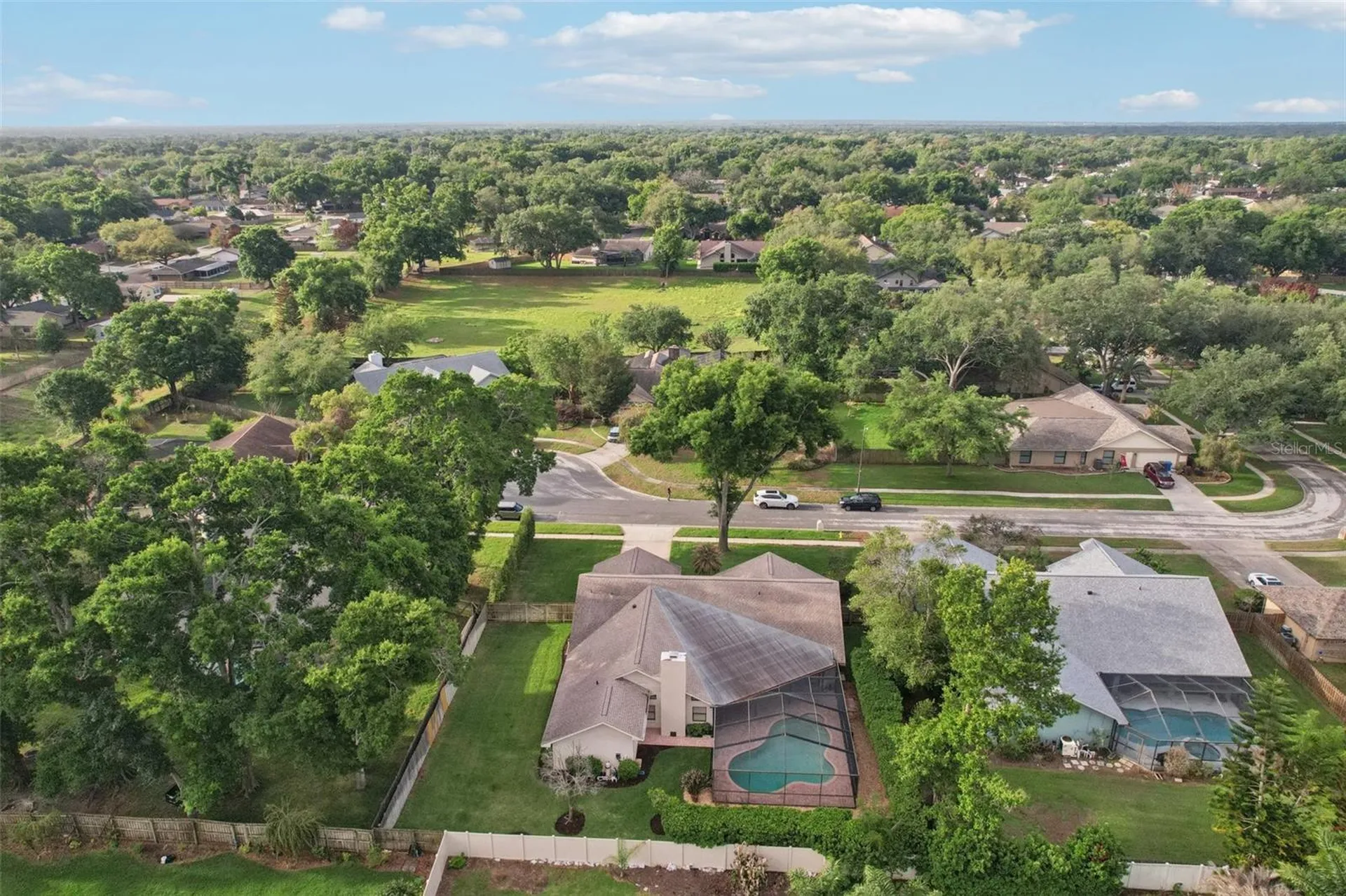 1604 Palace Court Valrico FL 33594