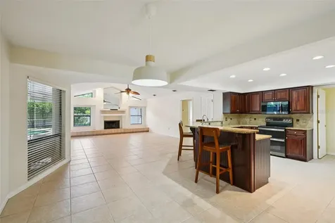 1604 Palace Court Valrico FL 33594