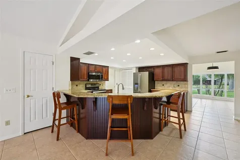 1604 Palace Court Valrico FL 33594