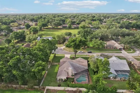 1604 Palace Court Valrico FL 33594