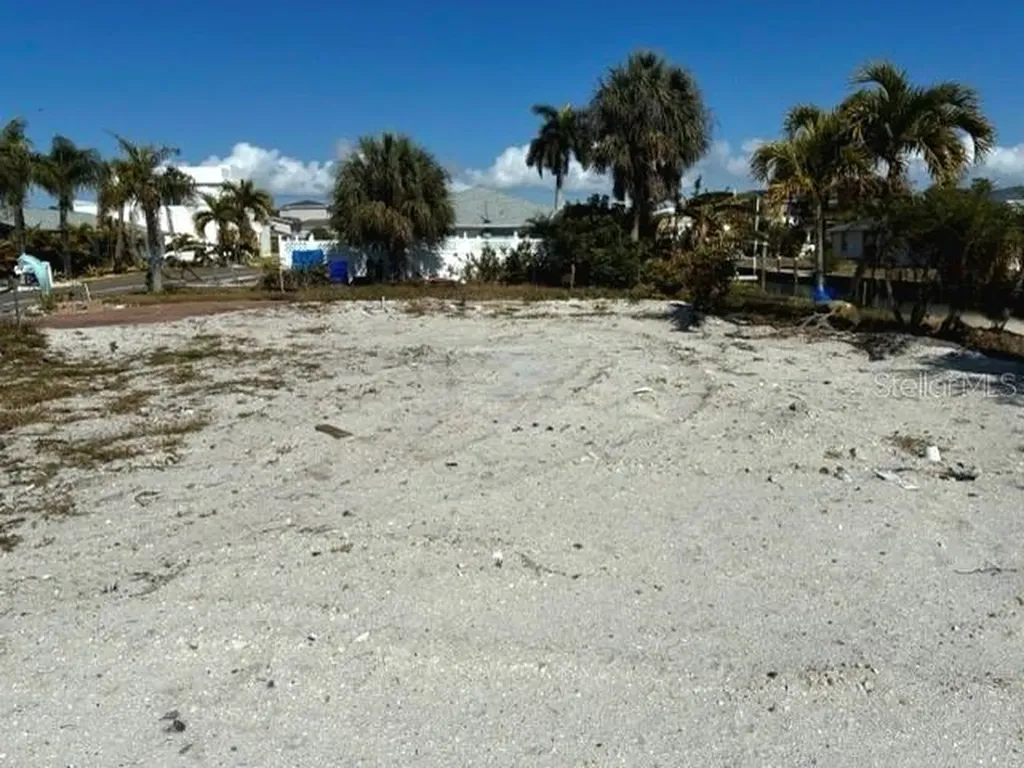600 Jungle Queen Way Longboat Key FL 34228