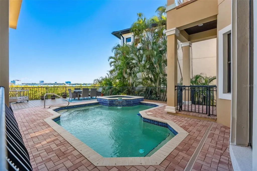 4125 Causeway Vista Drive Tampa FL 33615