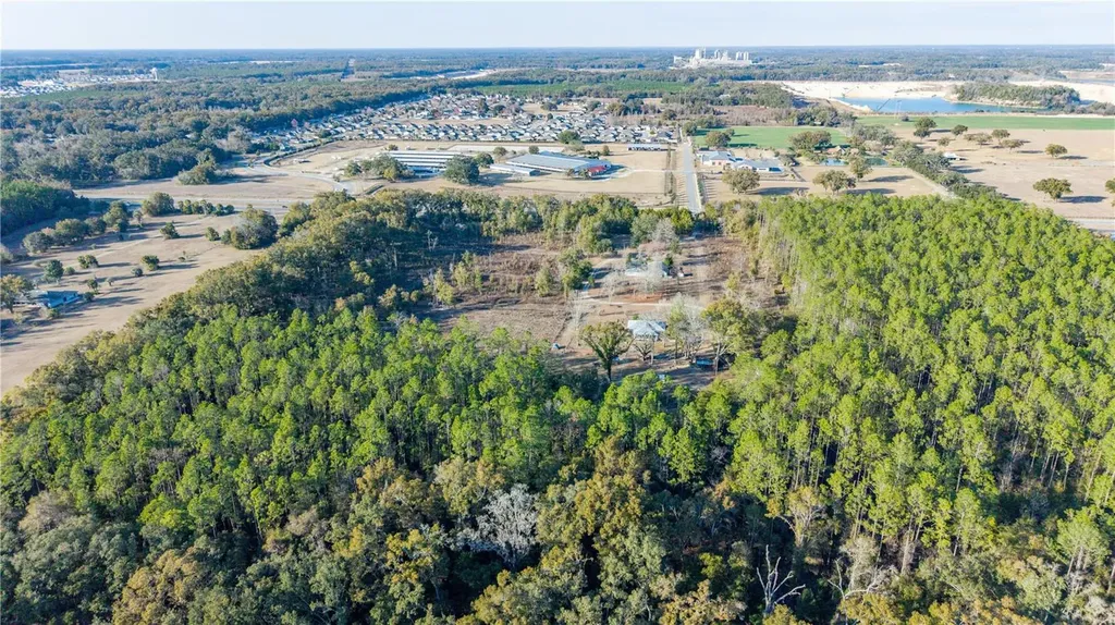 22807 W Newberry Road Newberry FL 32669