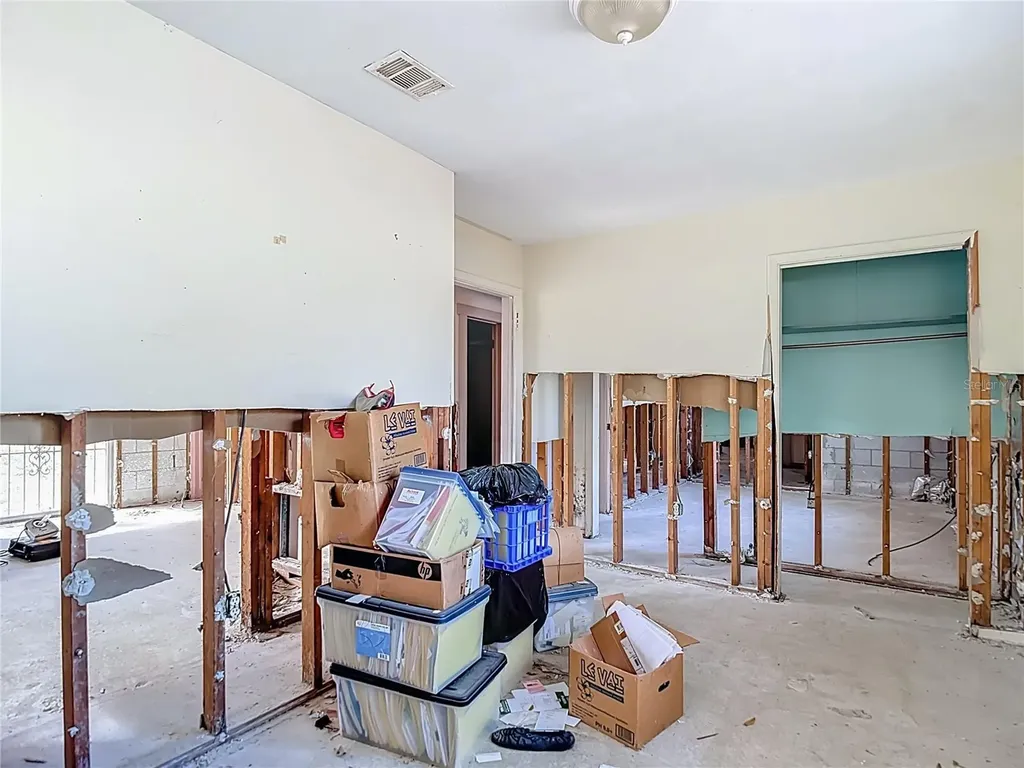 3700 Dana Shores Drive Tampa FL 33634