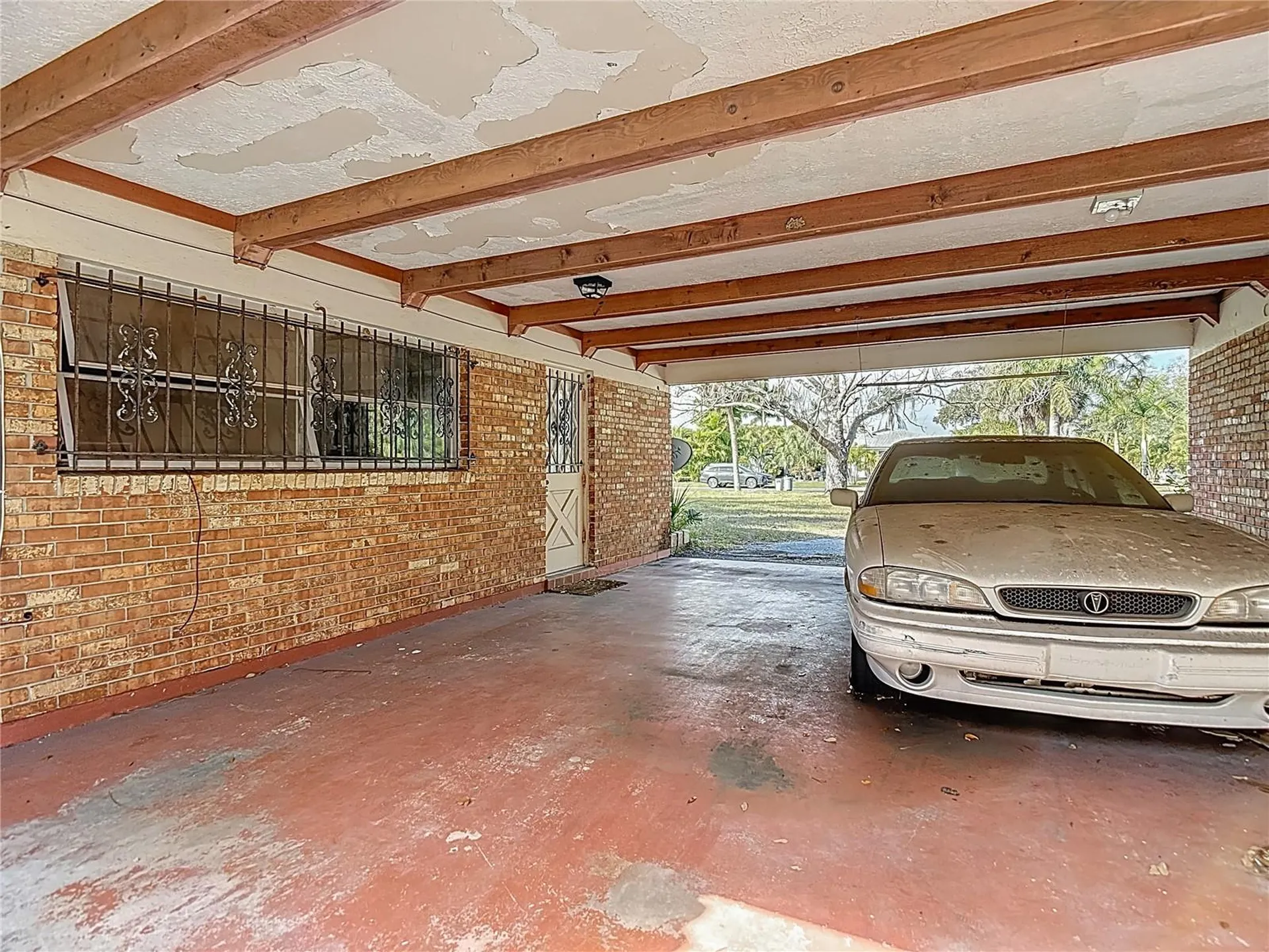 3700 Dana Shores Drive Tampa FL 33634