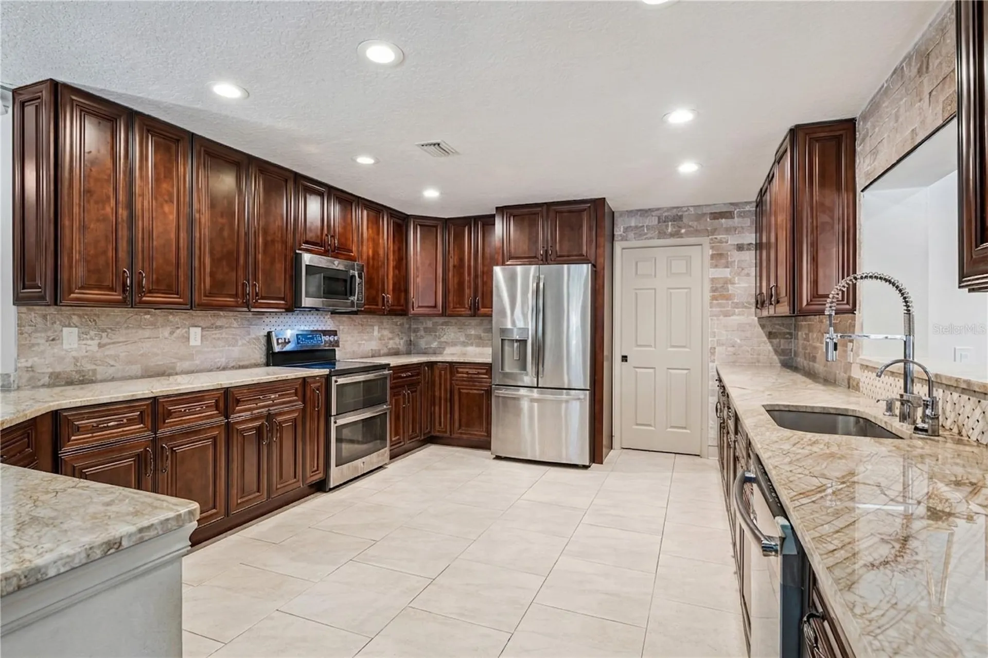 6054 Marlberry Drive Orlando FL 32819