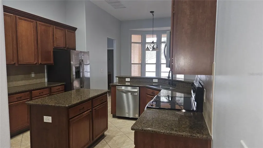 317 E Blue Water Edge Drive Eustis FL 32736