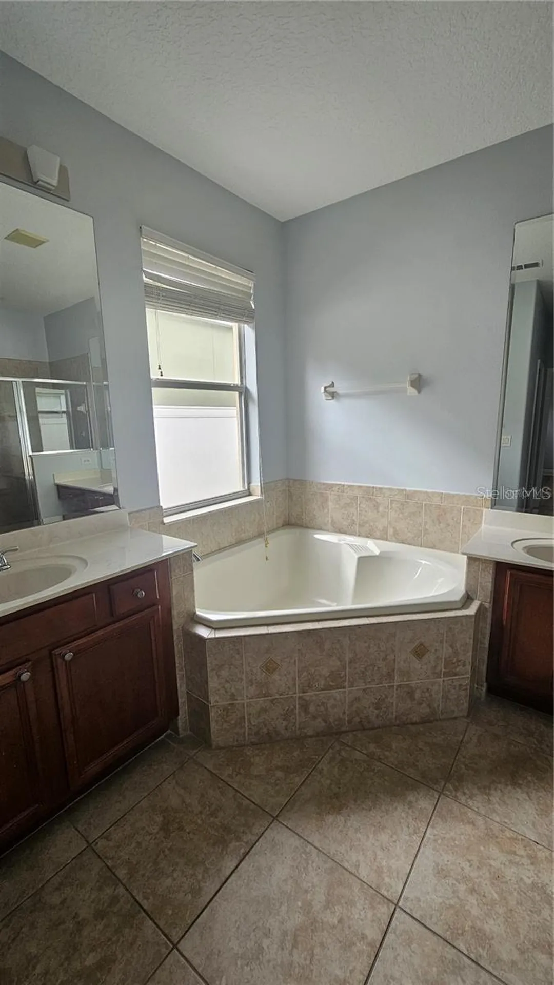 317 E Blue Water Edge Drive Eustis FL 32736