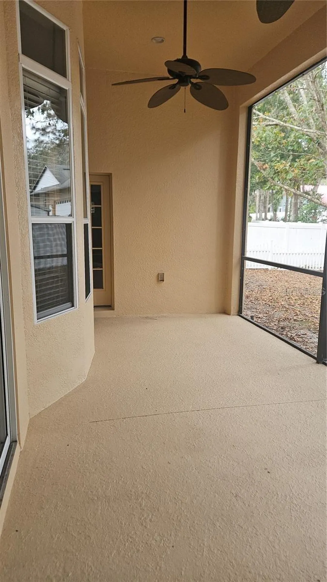 317 E Blue Water Edge Drive Eustis FL 32736