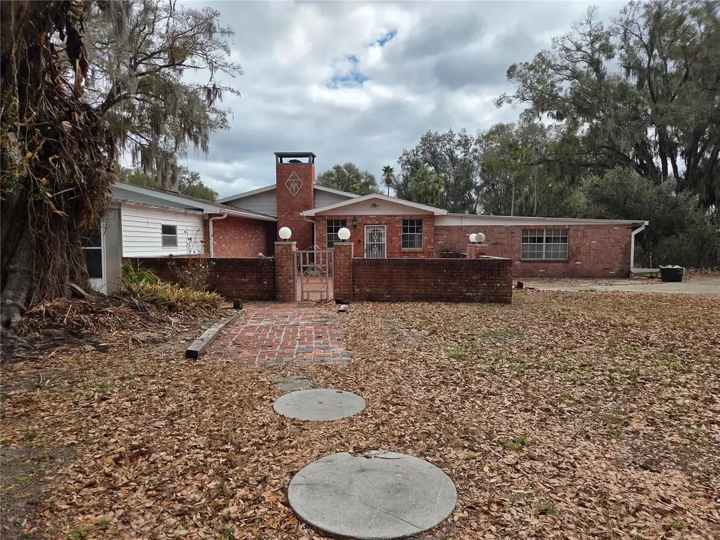 4911 W Sam Allen Road Plant City FL 33565