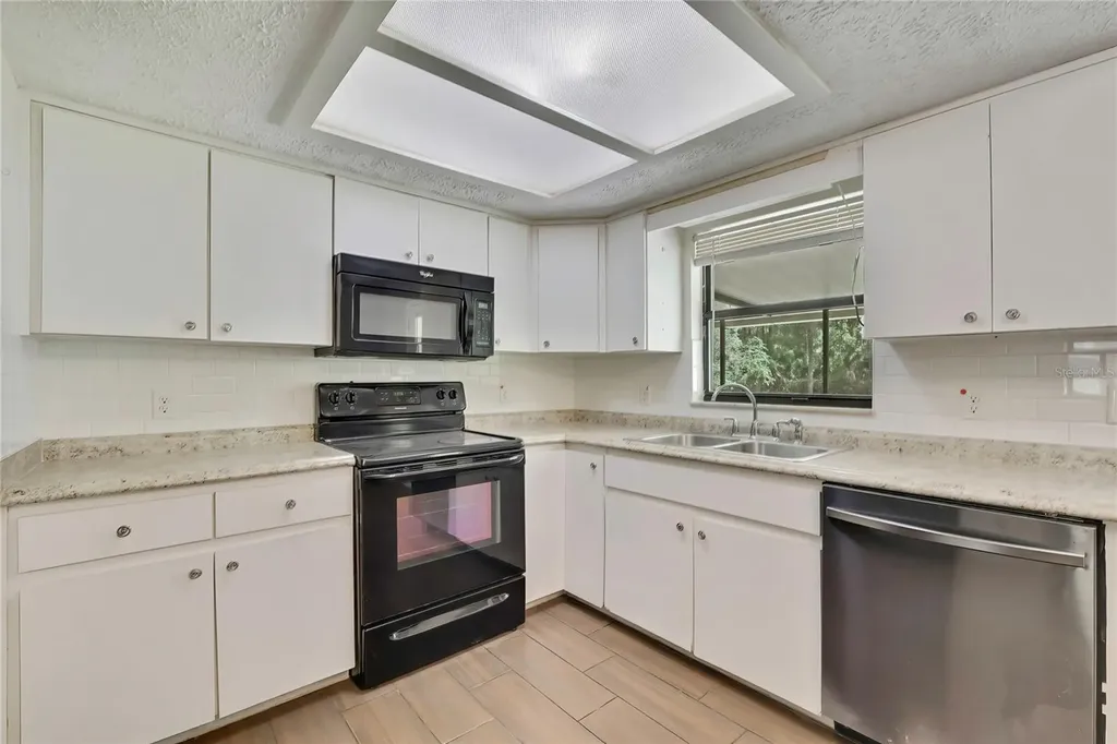 9875 W Orchard Street Crystal River FL 34428