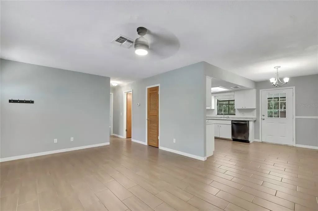9875 W Orchard Street Crystal River FL 34428