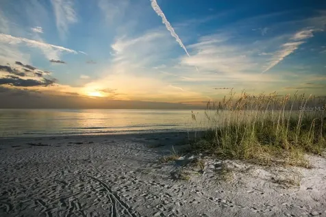 2950 Viscaya Place Sarasota FL 34237