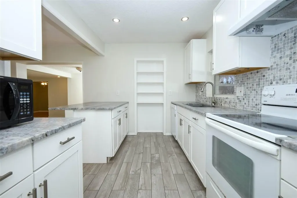 819 Canovia Avenue Orlando FL 32804