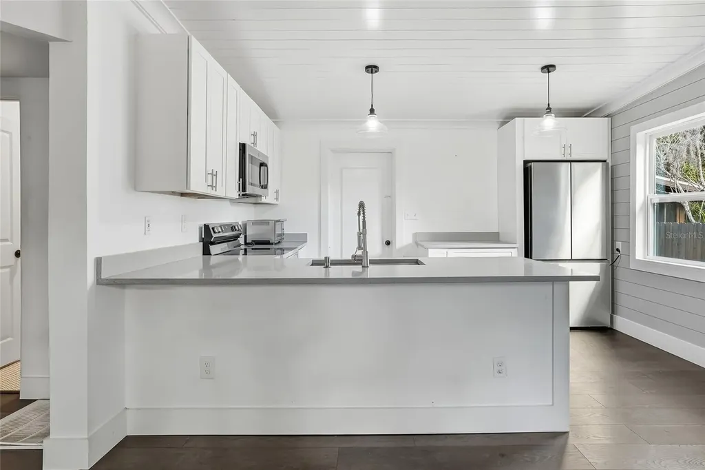 1137 40th Street Sarasota FL 34234
