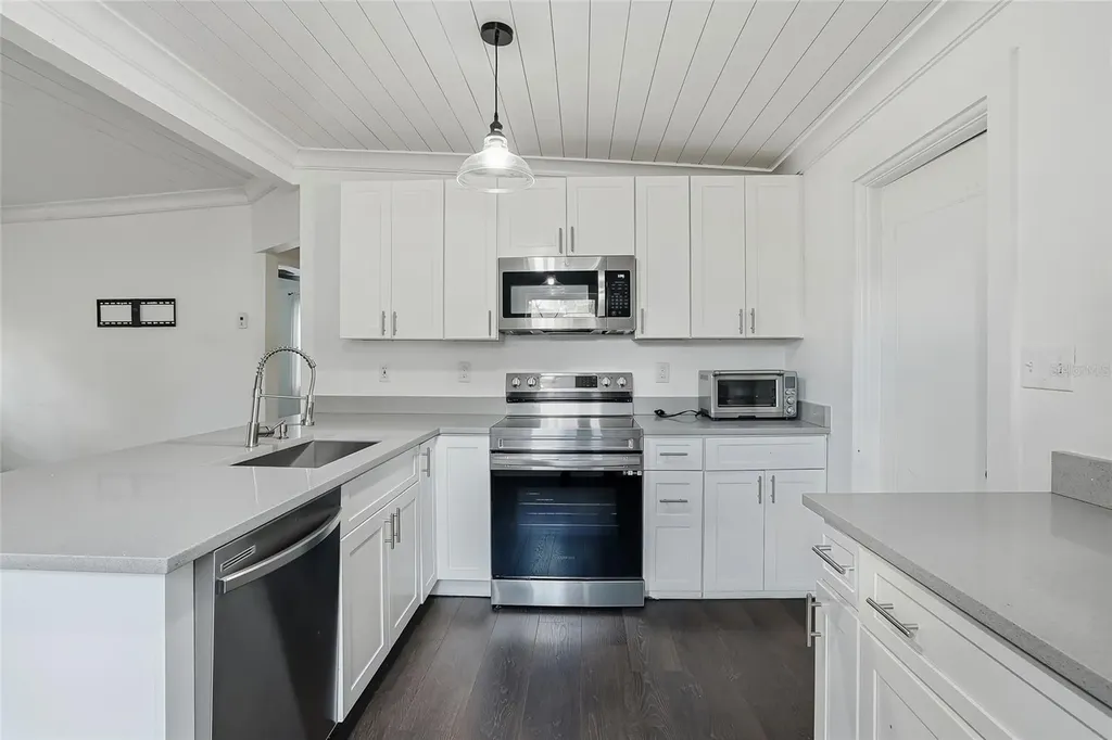 1137 40th Street Sarasota FL 34234