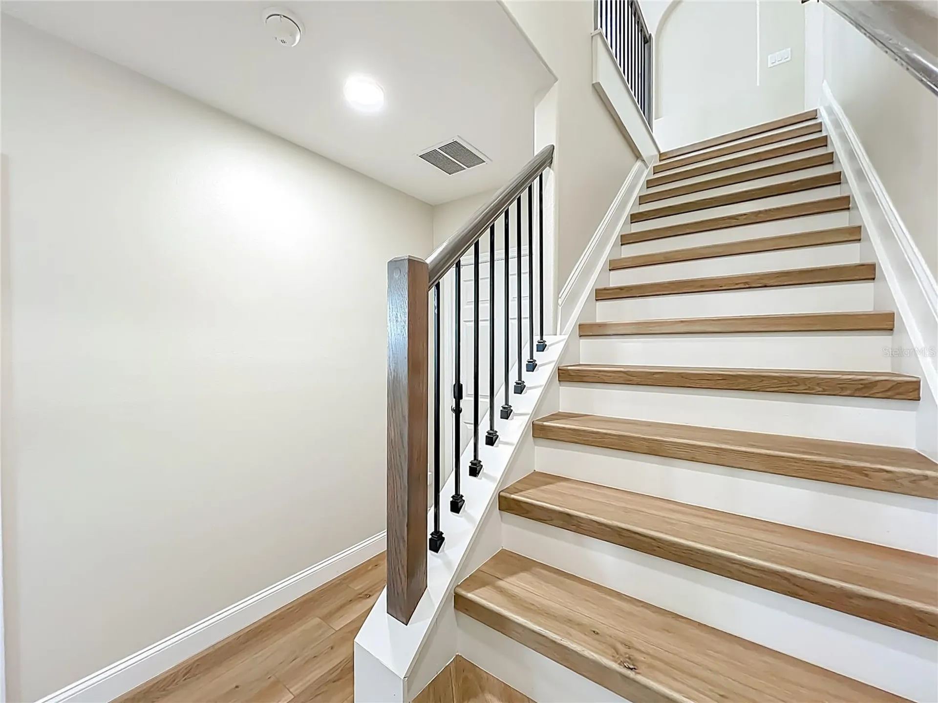 1864 Prospect Avenue Orlando FL 32814