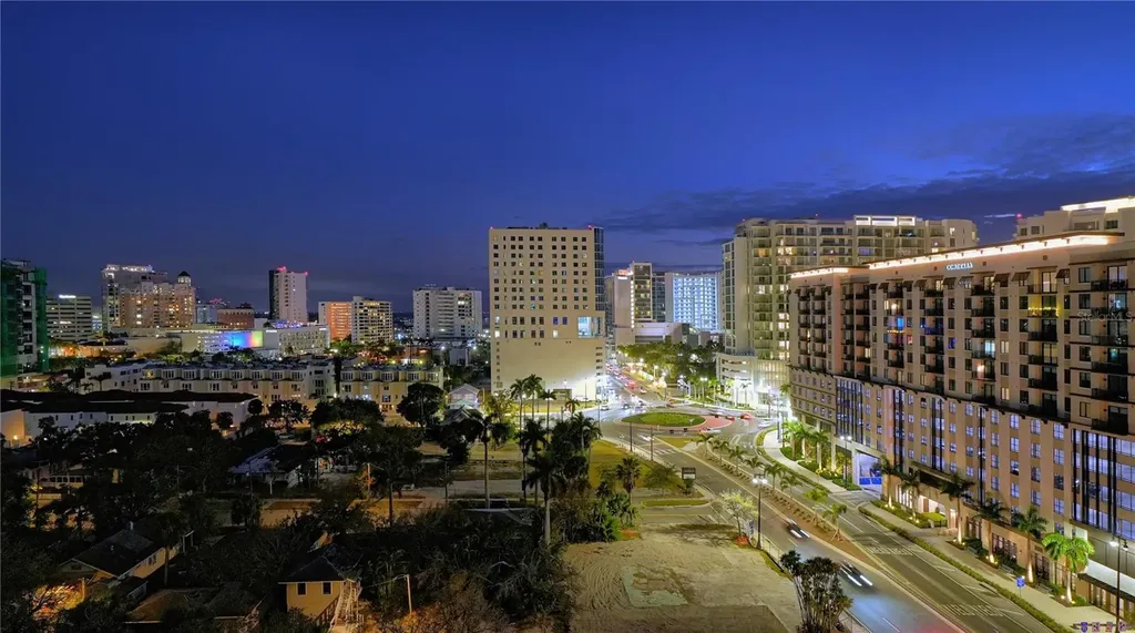 540 N Tamiami Trail Sarasota FL 34236