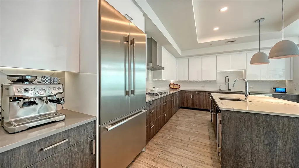 540 N Tamiami Trail Sarasota FL 34236